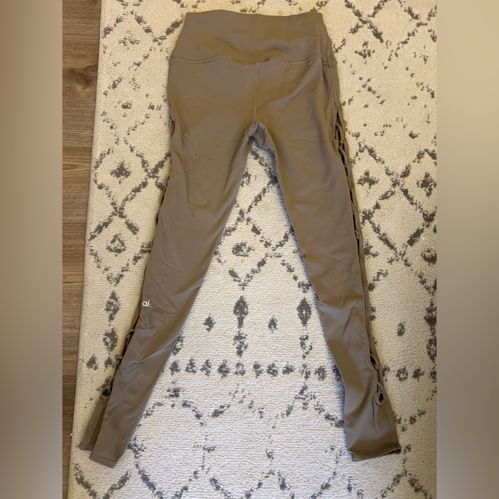 ALO Leggings
